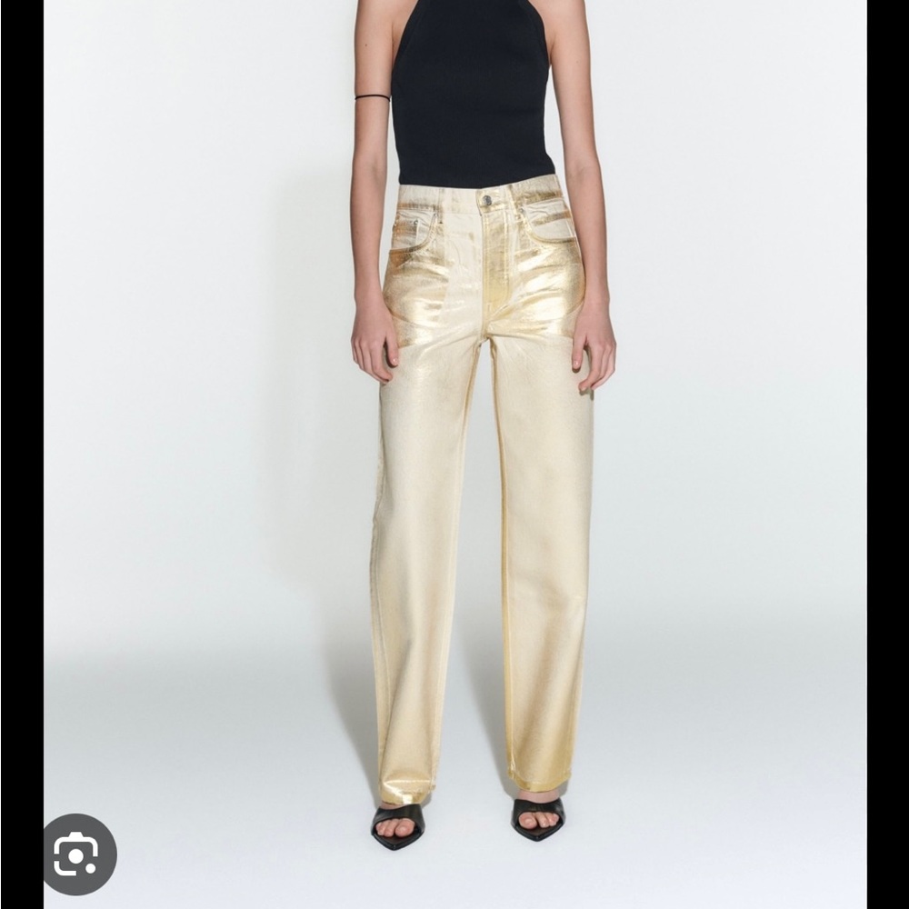 Viral metallic gold pants! Perfect for the upcoming fall season